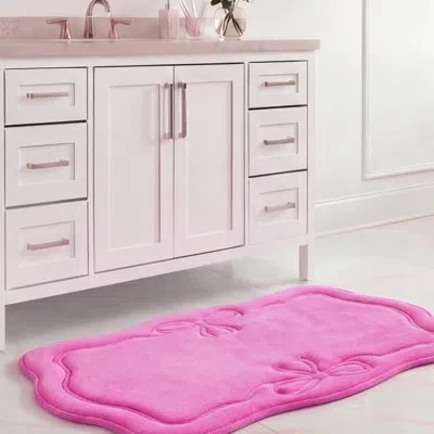 Juicy Couture Scalloped Ribbon Border Memory Foam 1-piece Bath Mat In Black Multi