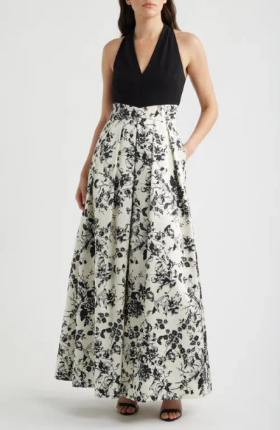 Julia Jordan Print Pleated Sleeveless Gown In Black