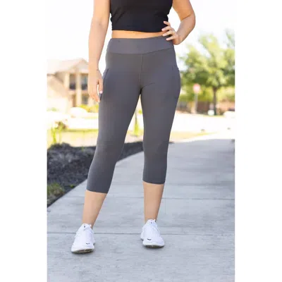 Julia Rose Dani Capri Leggings With Pockets In Charcoal In Grey