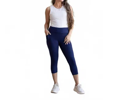 Julia Rose Nova With Pocket Capri Leggings In Navy In Blue