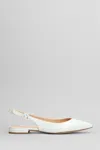 Julie Dee Ballet Flats In White