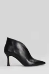 Julie Dee High Heels Ankle Boots In Black