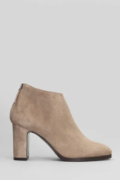 Julie Dee High Heels Ankle Boots In Beige Suede In Neutral