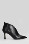 Julie Dee High Heels Ankle Boots In Black Leather In Black