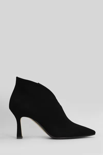 Julie Dee High Heels Ankle Boots In Black Suede