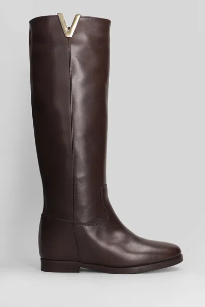 Julie Dee In Dark Brown Leather