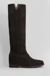 Julie Dee In Dark Brown Suede In Brown
