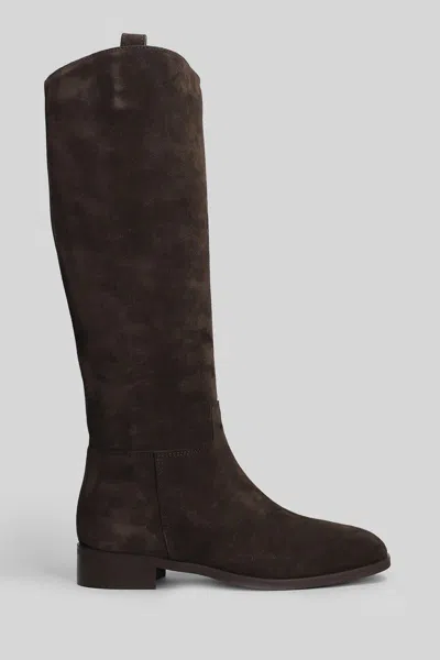 Julie Dee Low Heels Boots In Brown