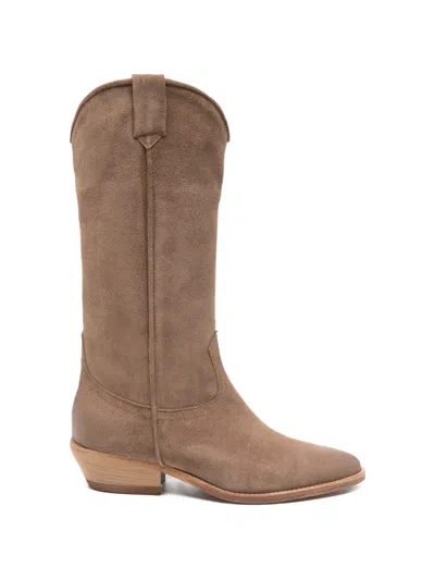 Julie Dee Pointed Cowboy Boots In Brown