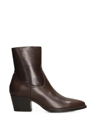 Julie Dee Pointed-toe Leather Ankle Boots In Brown