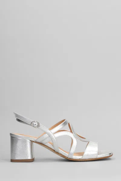 JULIE DEE JULIE DEE PUMPS