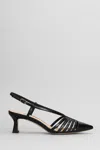 Julie Dee Pumps In Black Leather In Black