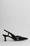 Julie Dee Pumps In Black Leather In Black