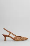 Julie Dee Pumps In Leather Color Leather In Leather Color