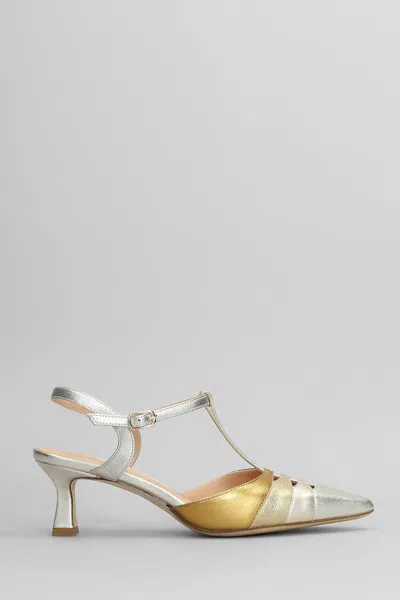 JULIE DEE PUMPS IN PLATINUM LEATHER