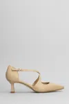 Julie Dee Pumps In Powder Leather In Powder