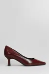 JULIE DEE JULIE DEE PUMPS