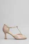 Julie Dee Sandals In Powder Leather