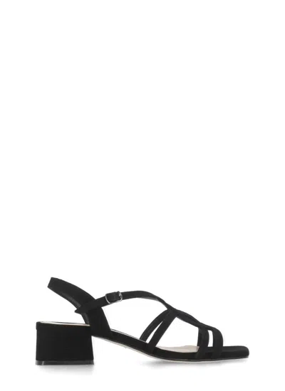 Julie Dee Shoes In Black