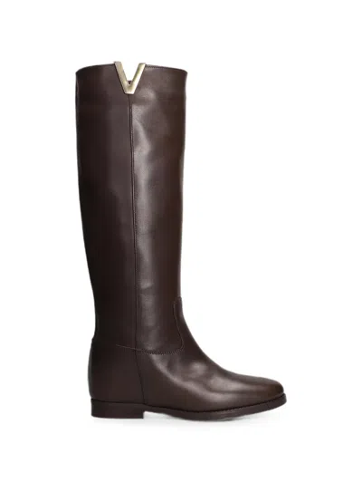 Julie Dee V-plaque Leather Boots In Animal Print
