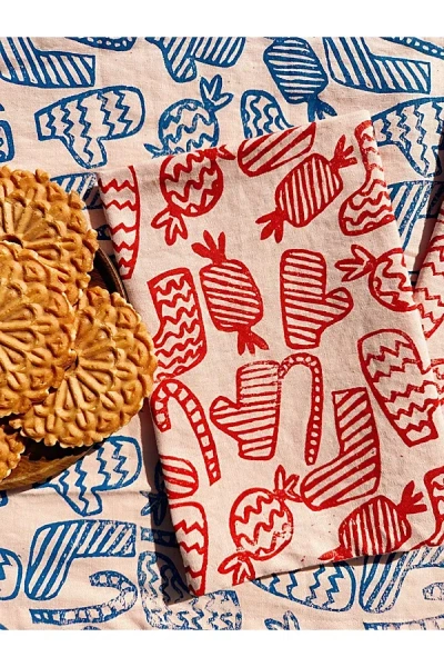 Julie Peach Block Printed Candy Stripe Napkin Set In Rose At Urban Outfitters