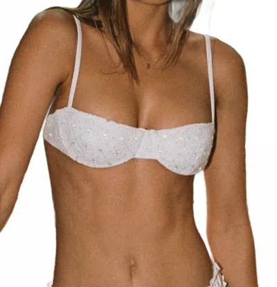 Juliet Women's The Ingrid Top In Broderie Anglaise In White