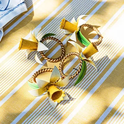 Juliska Meadow Walk Daffodil Napkin Ring, Set/4 - Yellow In Green,yellow
