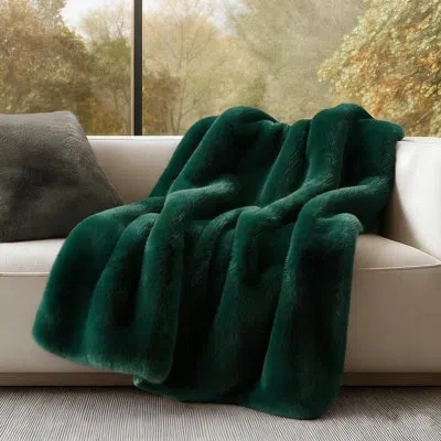 July All-season Faux Fabbit Fur Double-sided Flannel Throw Blanket, Soft Warm For Daily Use. In Green