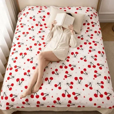 July Cherry Patterned Flannel Throw Blanket In Red