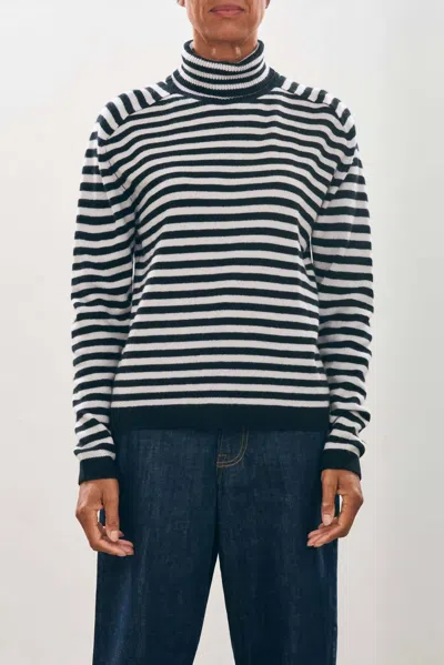 Jumper1234 Narrow Stripe Cashmere Roll Collar Sweater In Black/fog In Multi