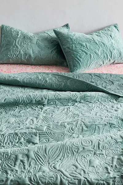 Jungalow By Justina Blakeney Secret Garden Velvet Quilt Set In Green At Urban Outfitters In Blue