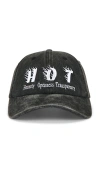 Jungles Hot Distressed Cap In Black
