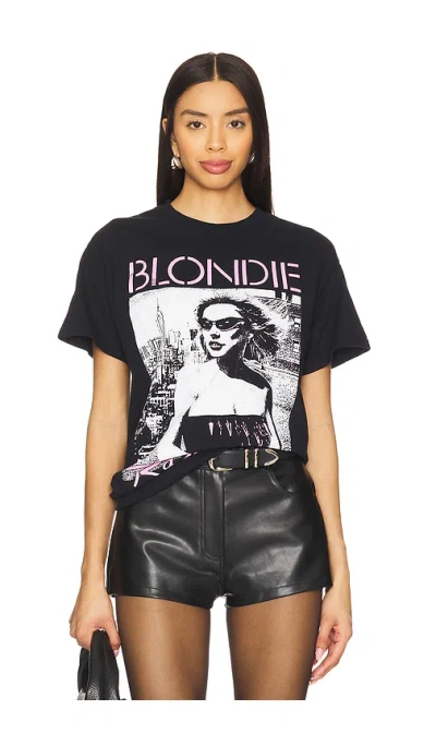 Junk Food Blondie Rapture Flea Market Tee In 黑色