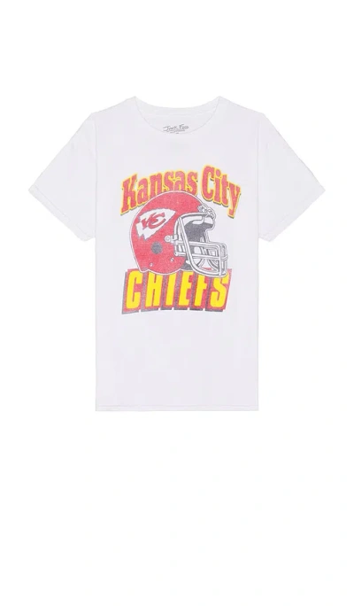 Junk Food Chiefs Throwback Helmut Tee In White
