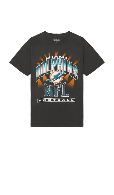 Junk Food Dolphins Chrome Vintage Tee In Charcoal