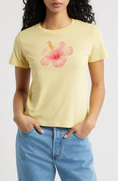 Junk Food Hibiscus Cotton Graphic T-shirt In Yellow