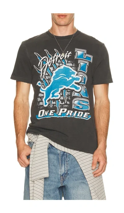 Junk Food Lions City Edition Vintage Tee In Black