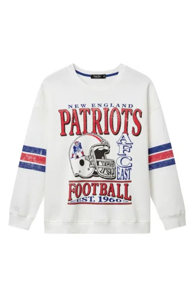 Junk Food New England Patriots Graphic Oversized Sweatshirt In Vintage White