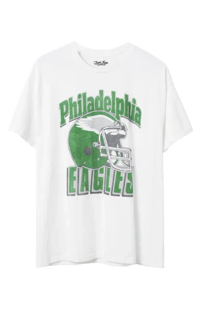Junk Food Philadelphia Eagles Throwback Helmet Cotton Graphic T-shirt In White