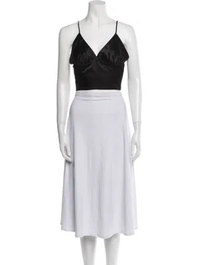 Pre-owned Just Bee Queen V-neck Sleeveless Crop Top In Black