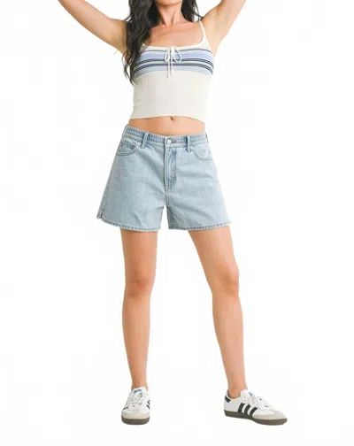 Just Black Denim Elastic Waist Mom Short In Light Denim In Blue