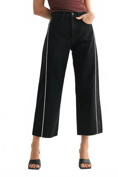 Just Black Denim Twist Barrel Jean In Black