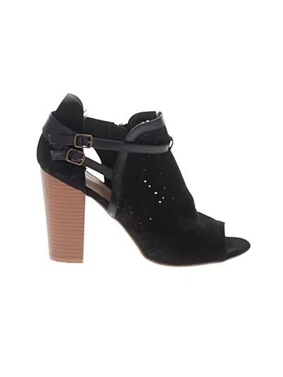 Pre-owned Just Fab Ankle Boots In Black