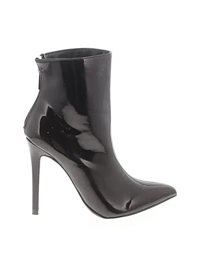 Pre-owned Just Fab Ankle Boots In Black