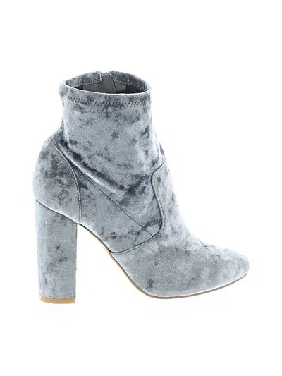 Pre-owned Just Fab Ankle Boots In Gray