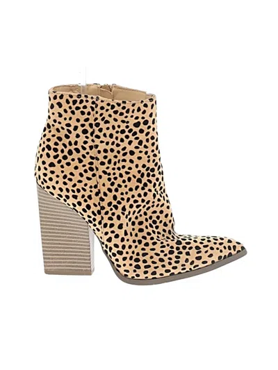 Pre-owned Just Fab Ankle Boots In Tan