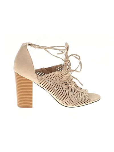 Pre-owned Just Fab Heels In White