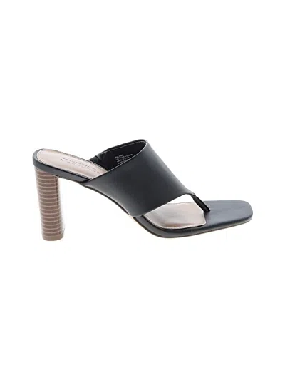 Pre-owned Just Fab Sandals In Black