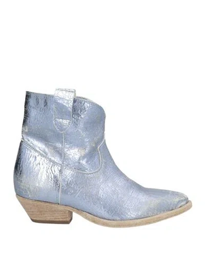 Just Juice Woman Ankle Boots Sky Blue Size 6 Leather