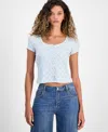 Just Polly Juniors' Ditsy Floral Button-front Top In Ivory,baby Blue Floral